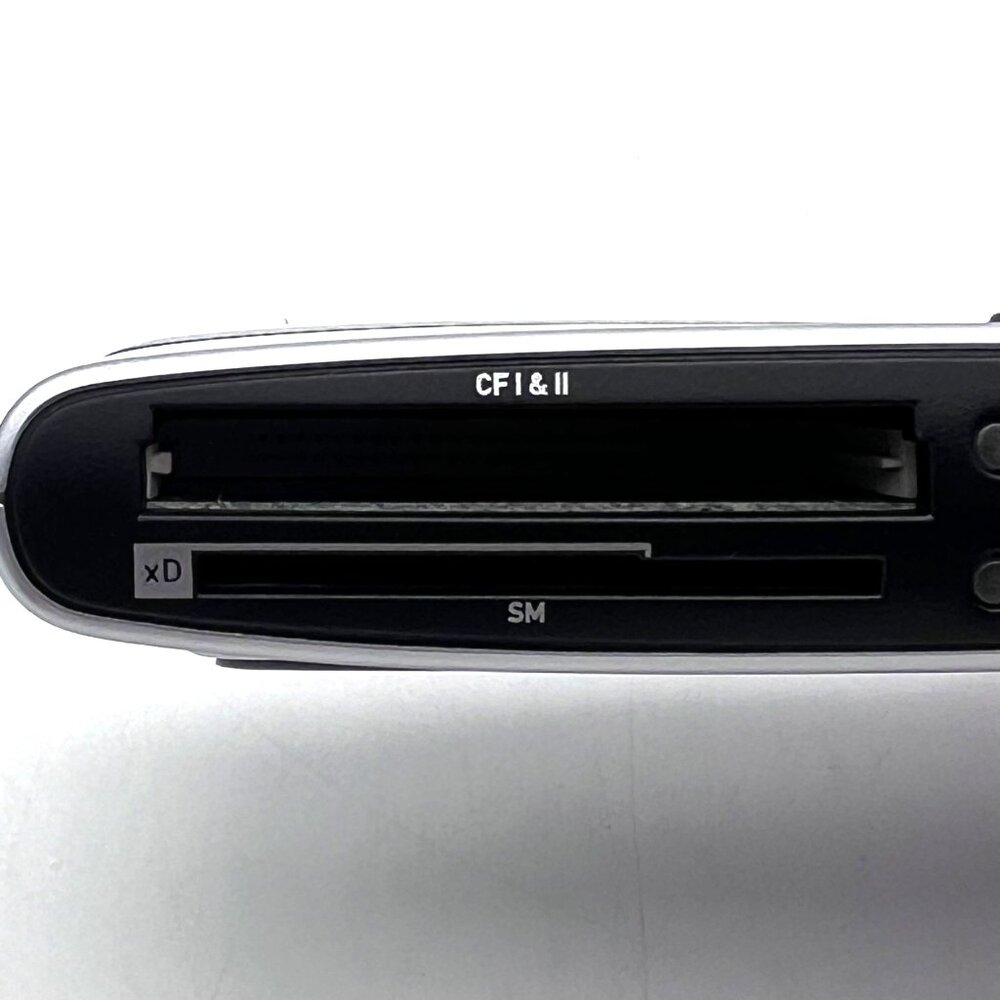 SanDisk ImageMate 12-In-1 USB 2.0 Multi-Card Reader/Writer SDDR-89 With Stand - Picture 9 of 14